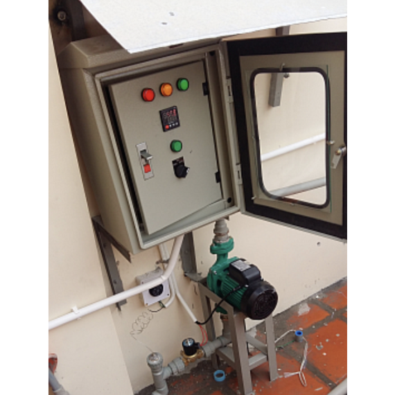 Tủ điều khiển hệ thống nước nóng NLMT